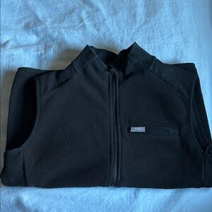 Figs women’s fleece Vest in black